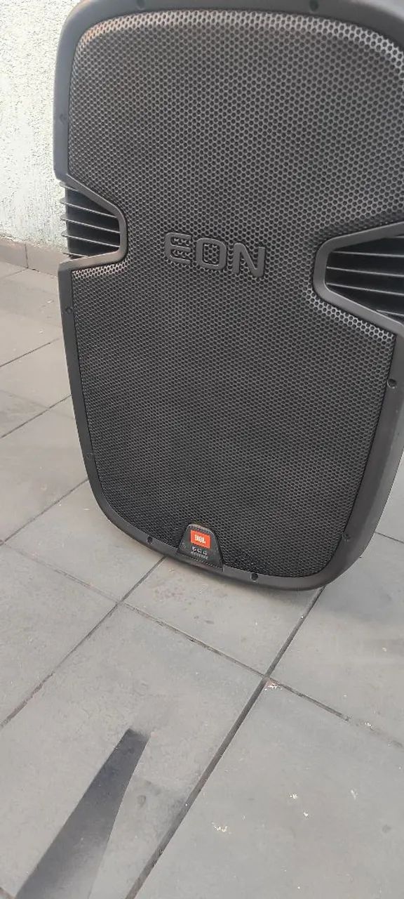 Caixa ativa JBL 15 polegadas Driver Titânio  - Foto 4
