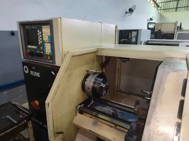 TORNO CNC CENTUR 30RV