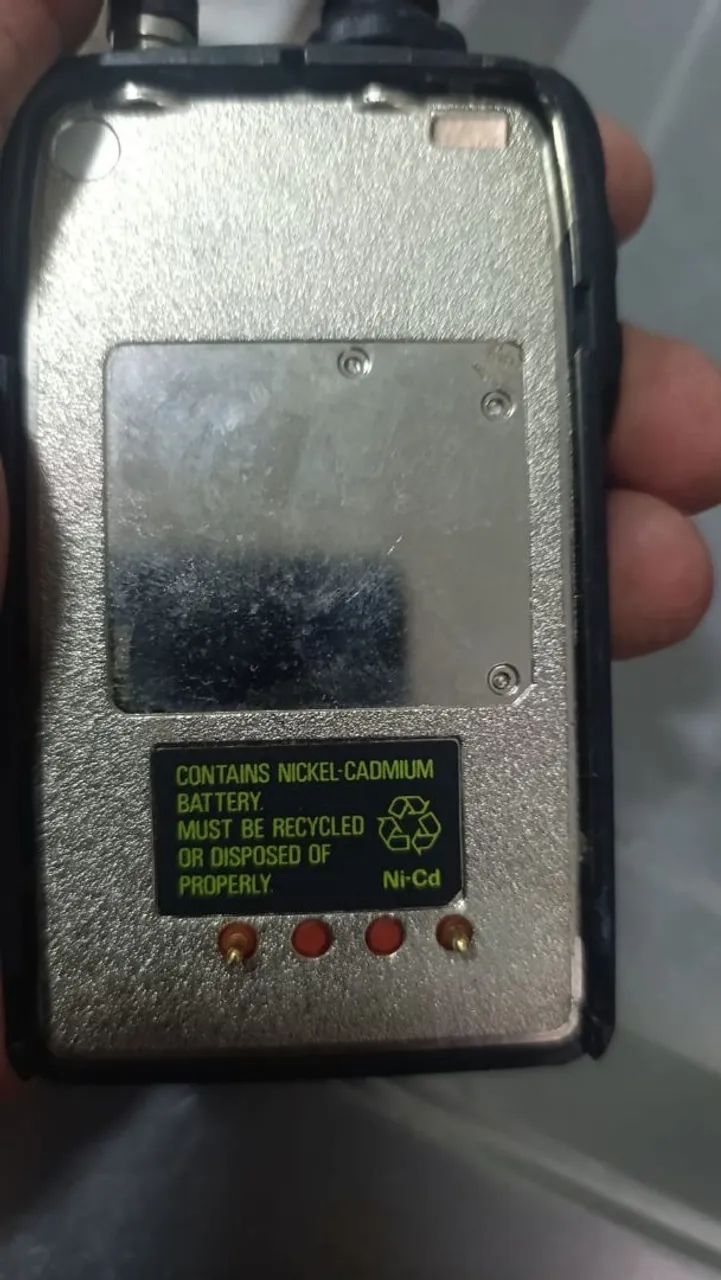 Vendo rádio Ht VX 10 - Foto 2