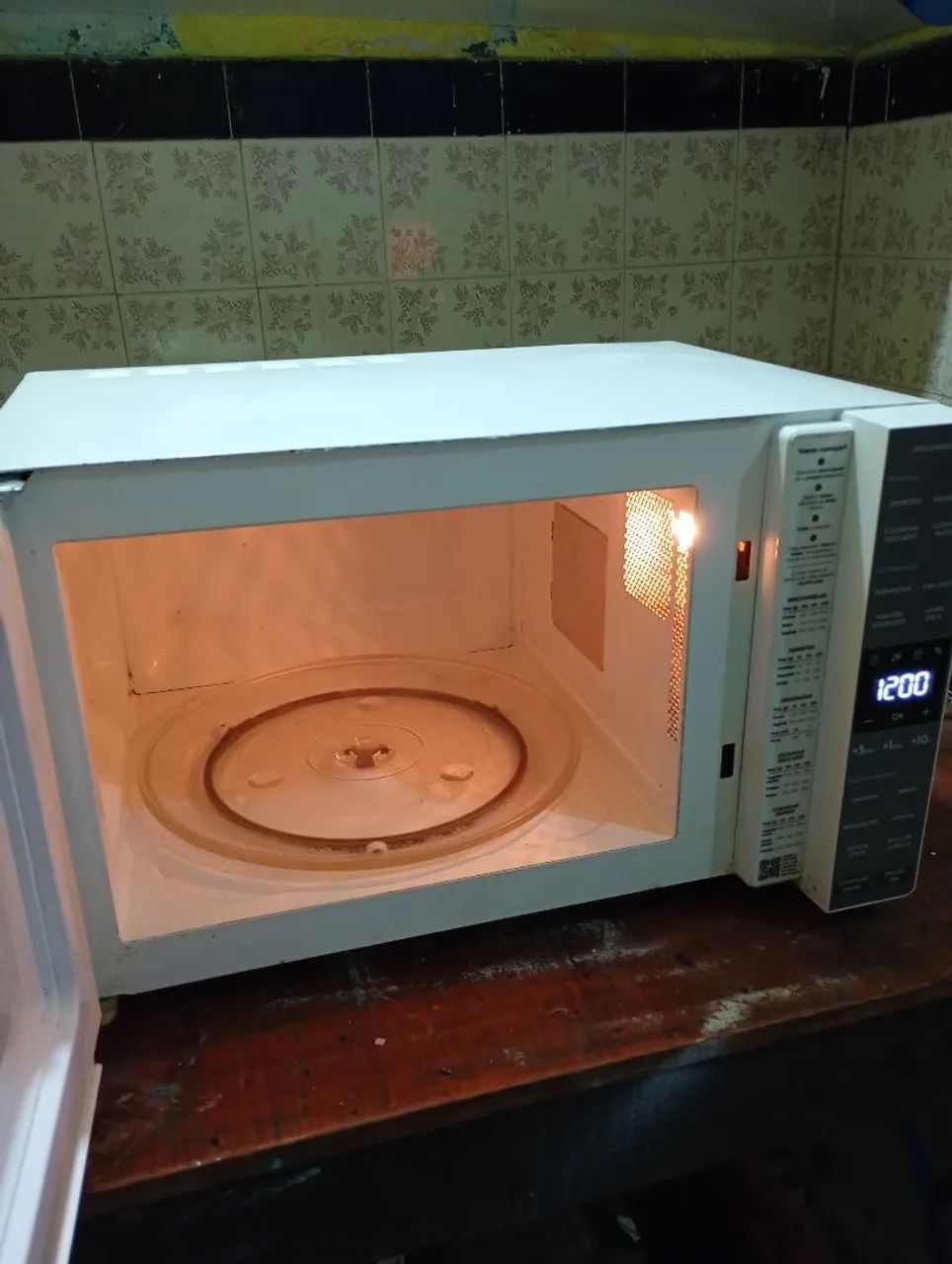 Microondas Electrolux 31 litros - Foto 3