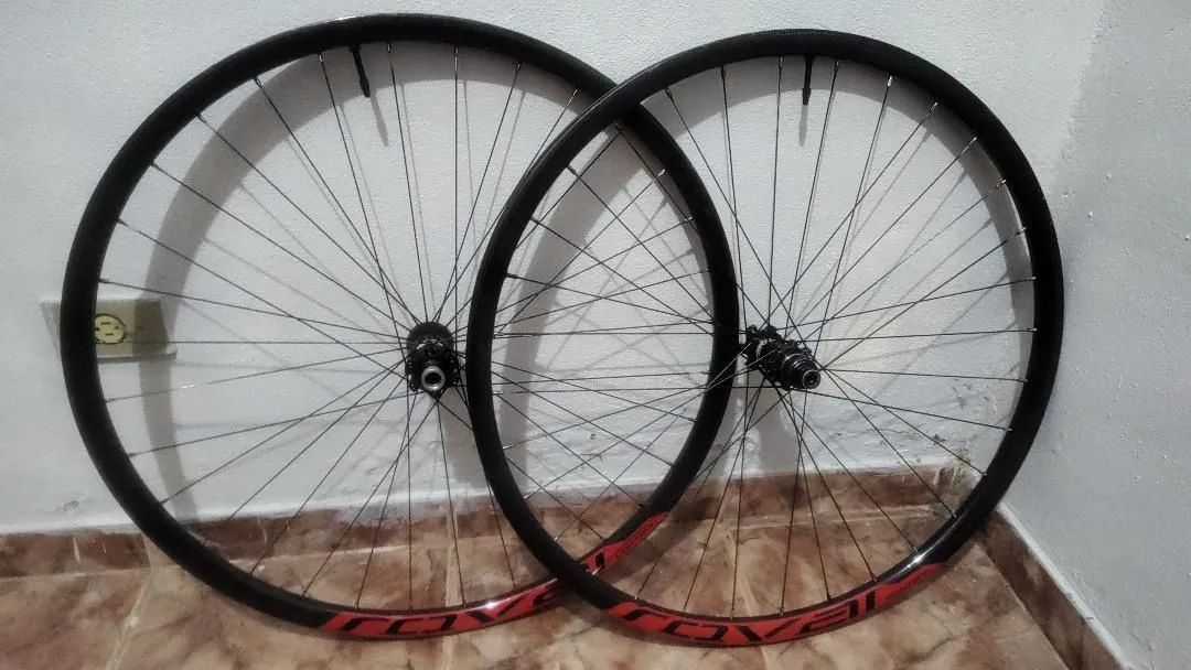 Vende-se rodas Roval Control de carbono 