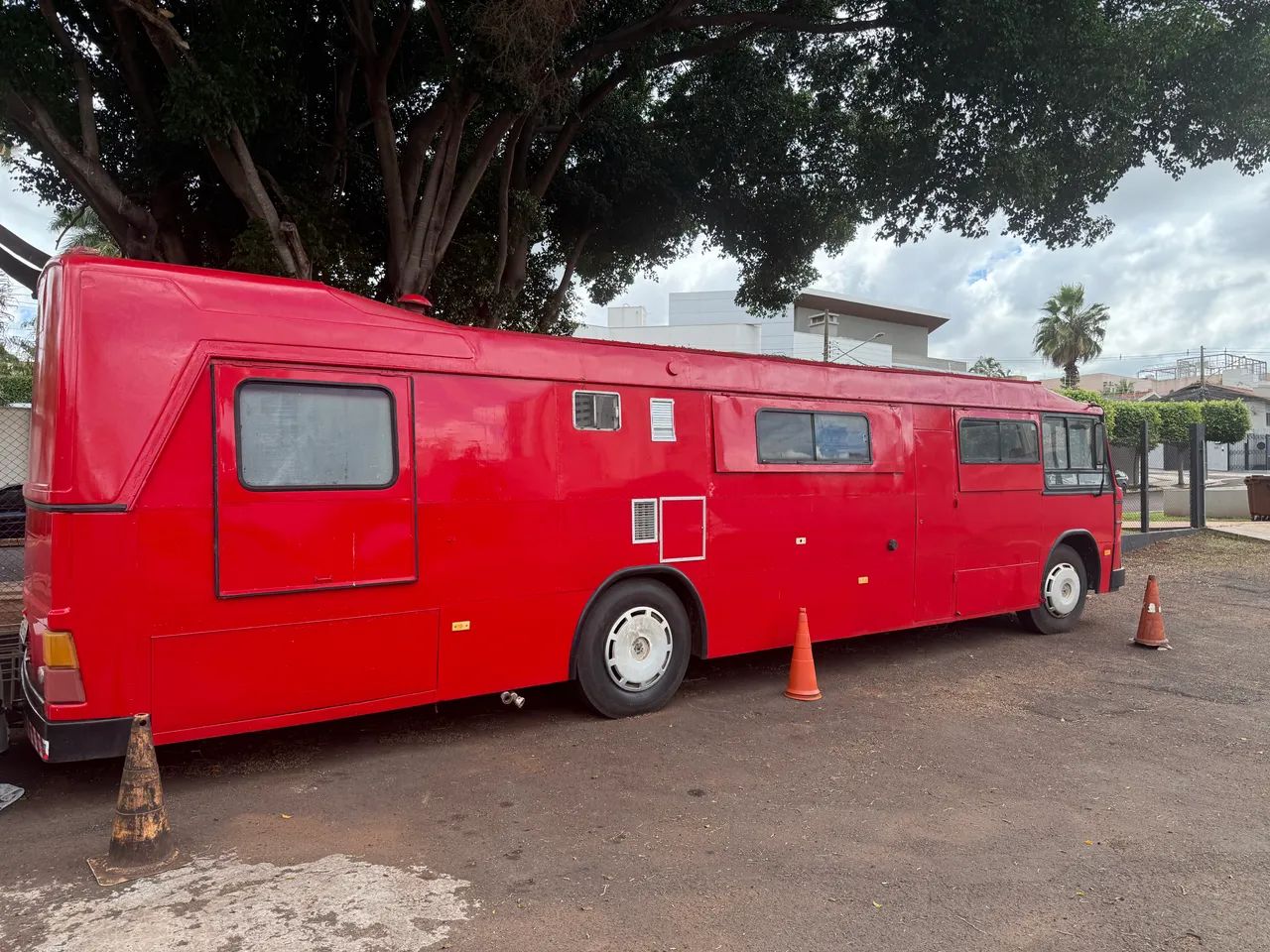 Vendo ou troco Motorhome recém  reformado  - Foto 4