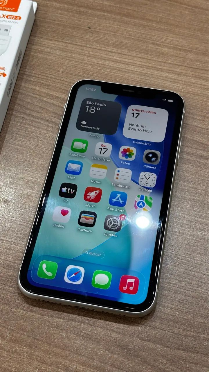 Vendo Iphone 11 Impecável  - Foto 2