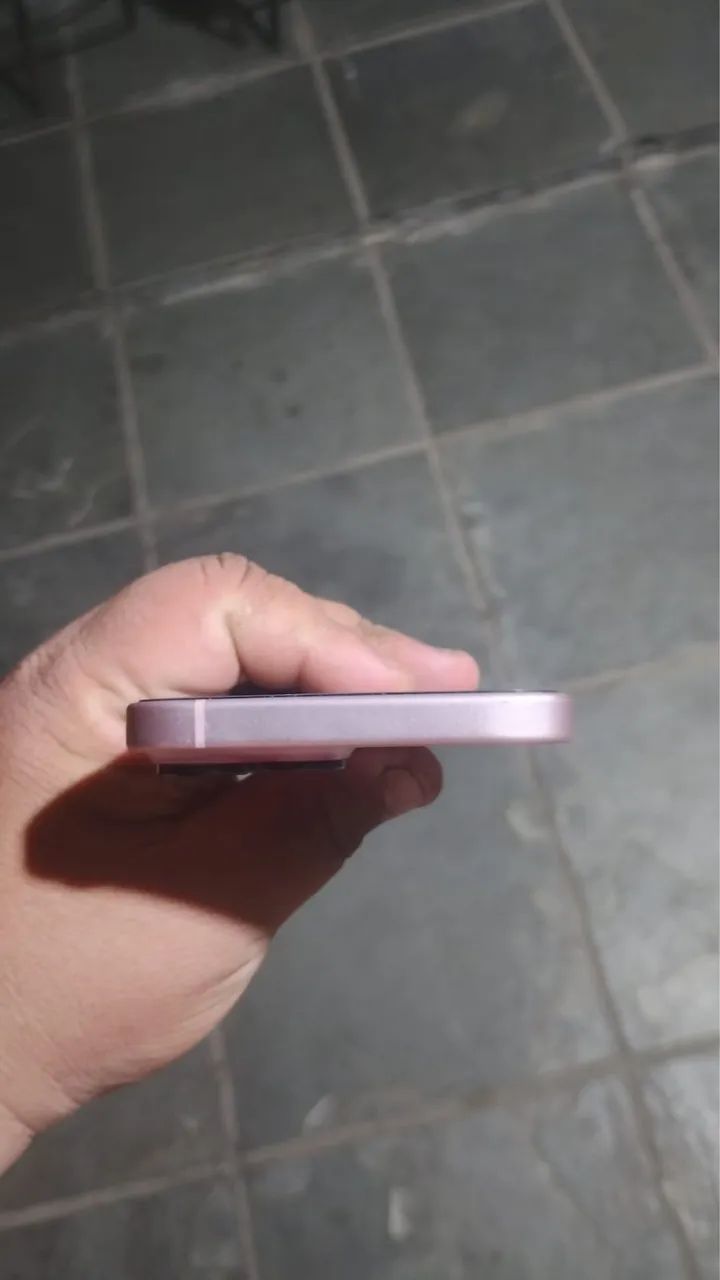 iPhone 15 / 128GB - Foto 2