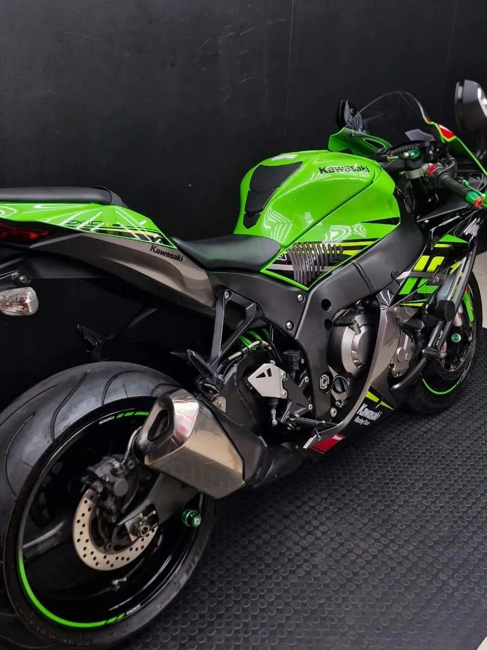 Kawasaki Zx-10/ Zx-10r 1000cc 2018 - 1495631079 | OLX