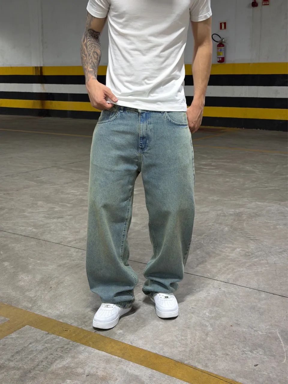 Calça Jeans Reta Presence Dirty Basic tamanho 40 nova com etiqueta