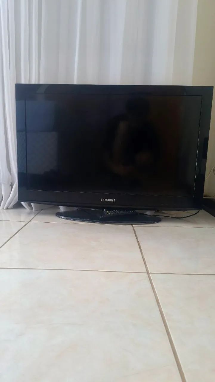 TV Samsung 32" LCD