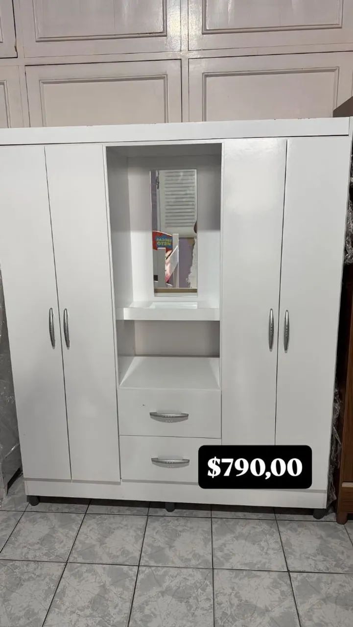 Guarda roupa branco