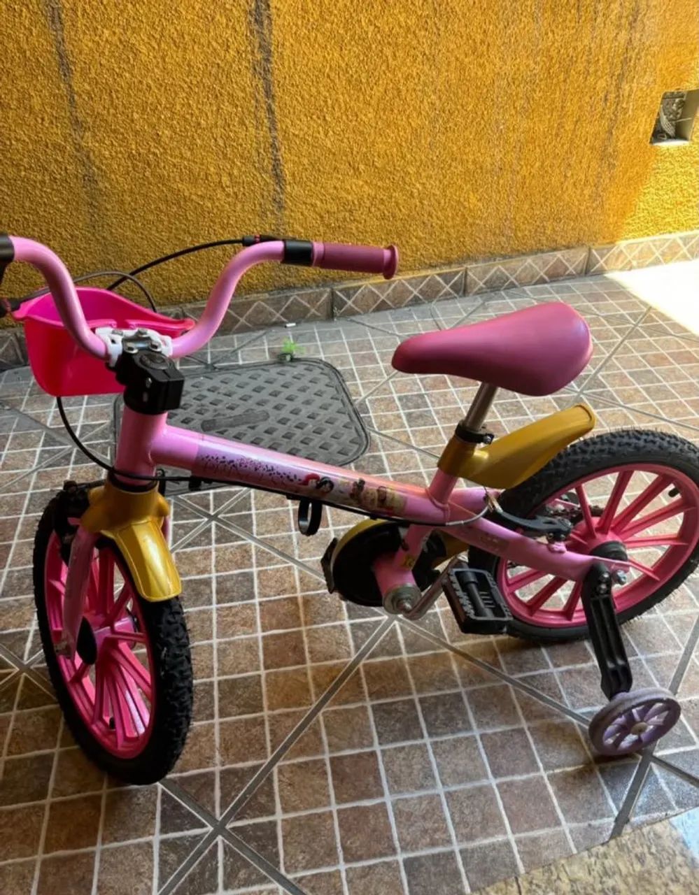 Bicicleta Infantil Rosa com Rodinhas e Cestinha - Foto 3