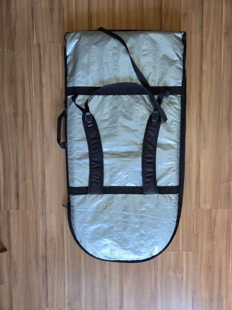 Capa bodyboard - refletiva com bolso frontal - Foto 2