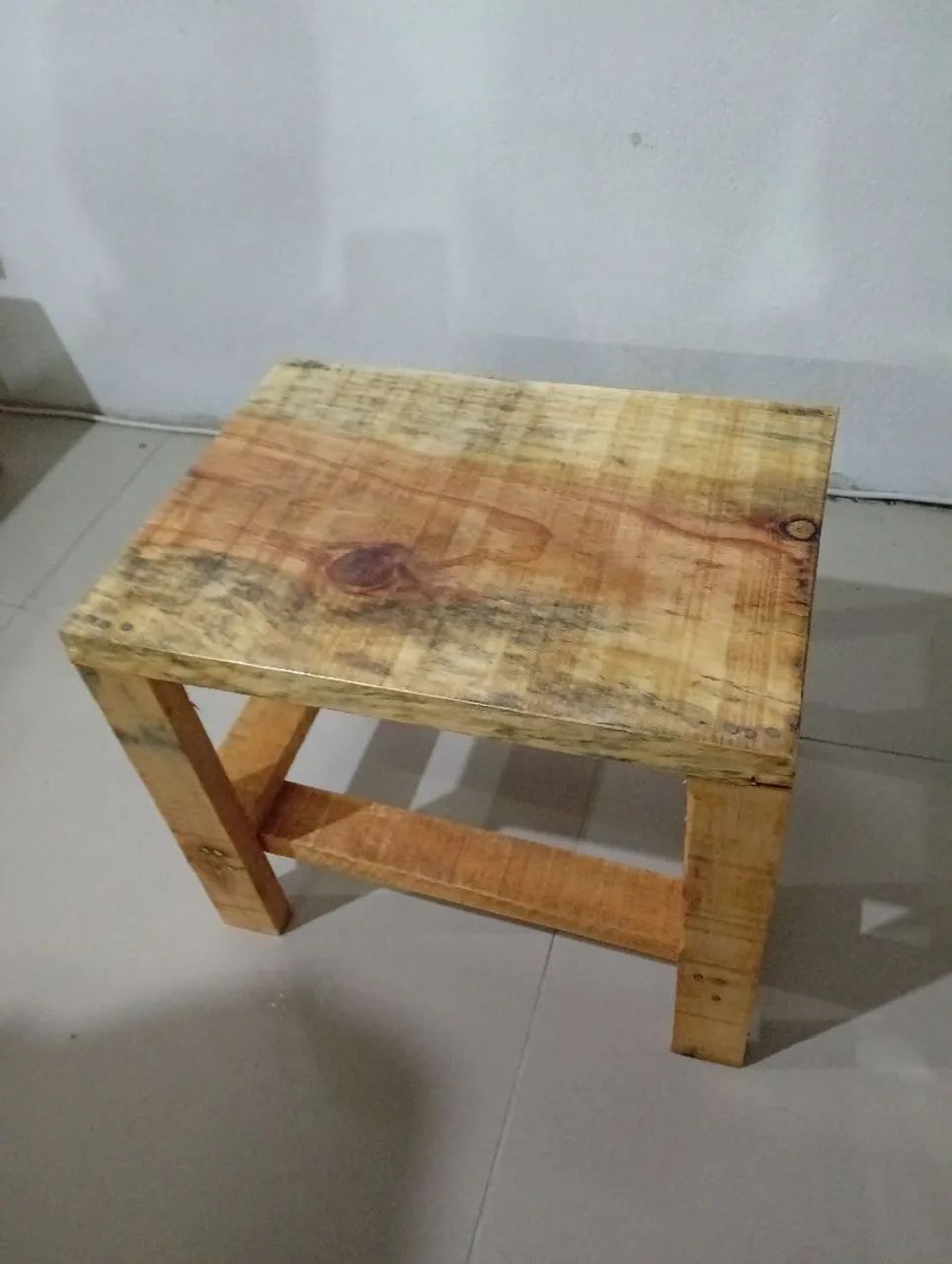 Banquinho/mesa/criado mudo /comoda - Foto 5