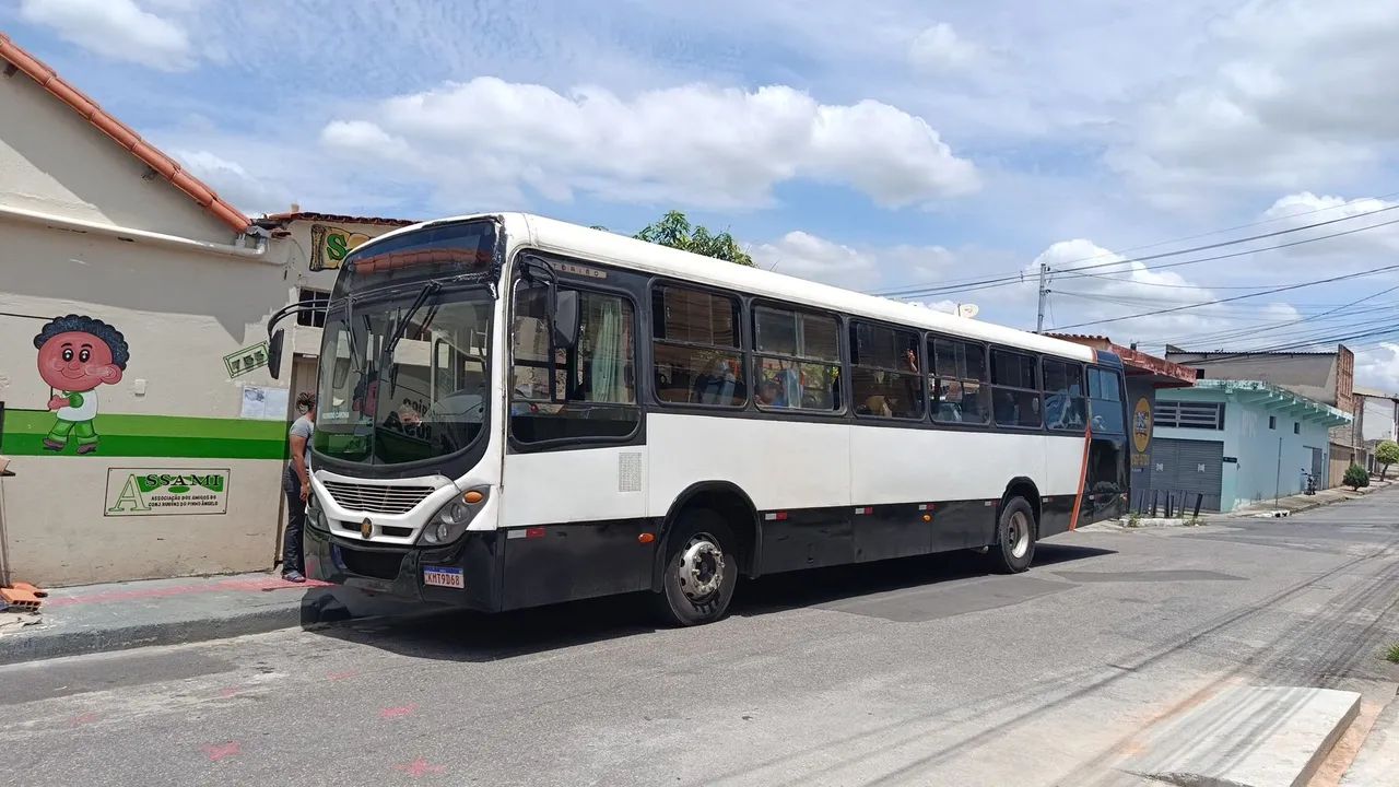 Vendo ônibus 1722 - Foto 2