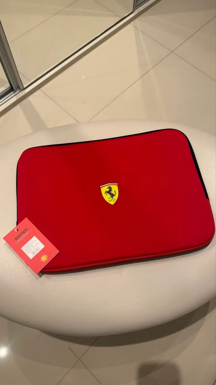 Capa para Notebook Ferrari Original - Novo com Etiqueta