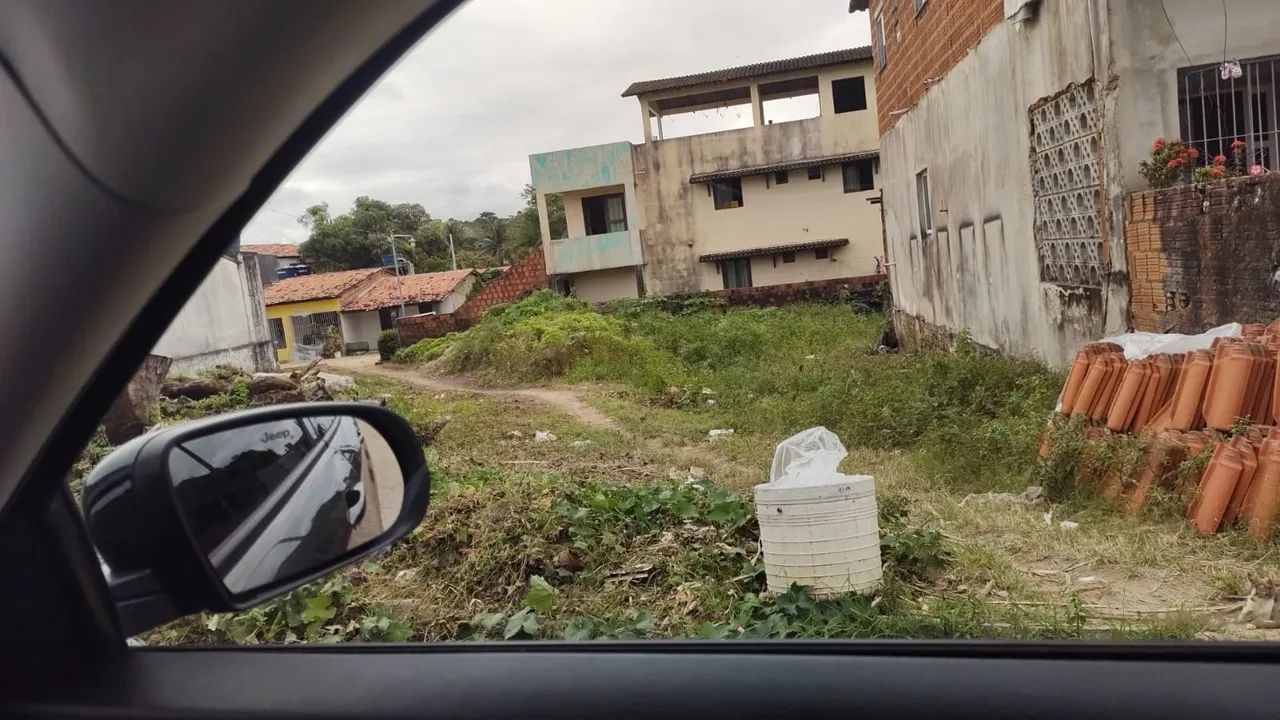 Vendo ou troco terreno rua principal e calçada  - Foto 3