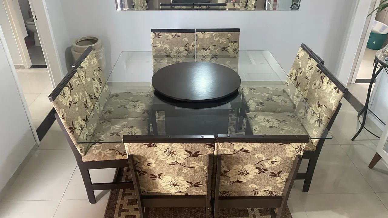 Mesa de vidro com 8 cadeiras - Foto 3