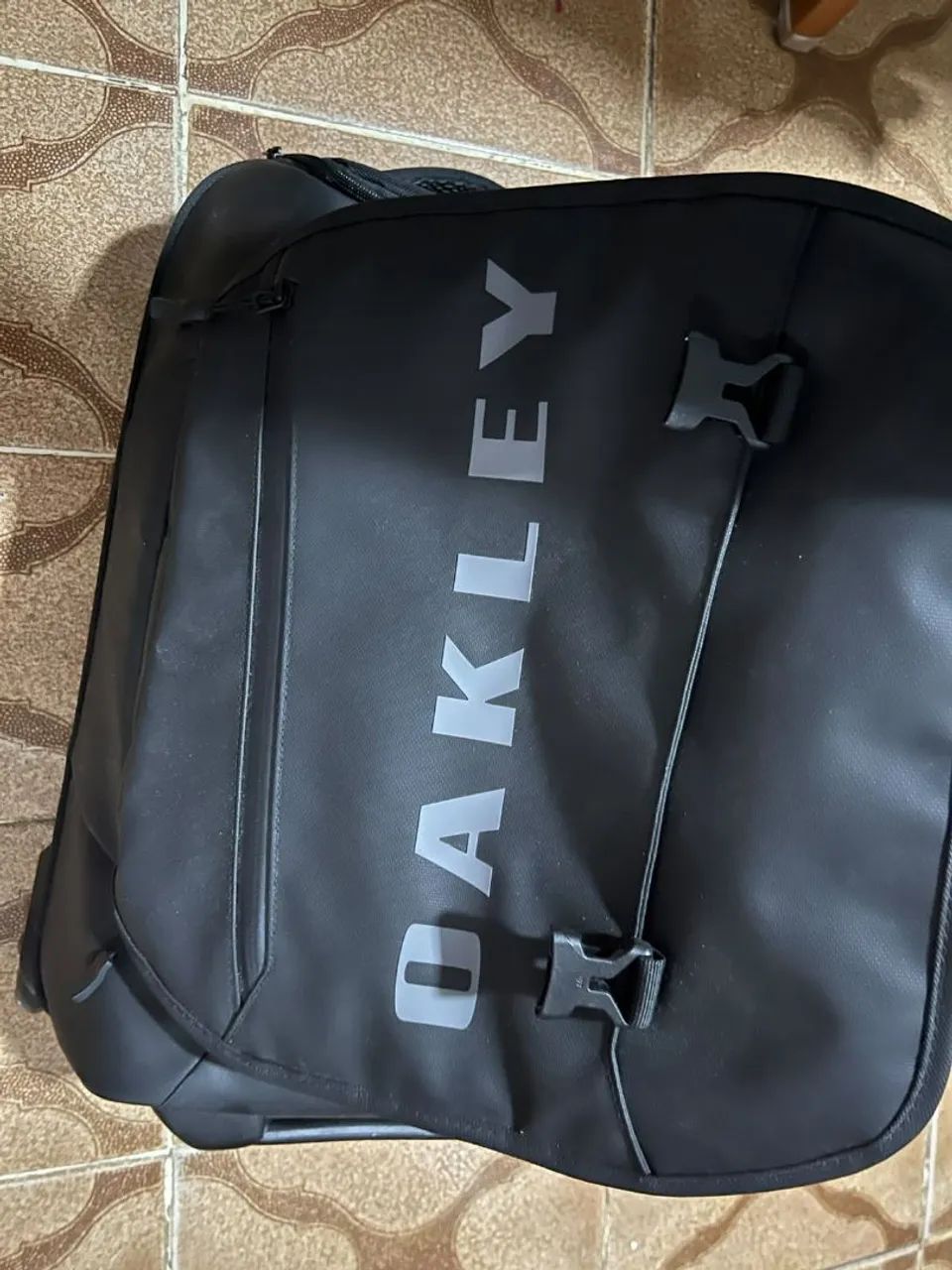 MALA OAKLEY PRETA - Foto 4