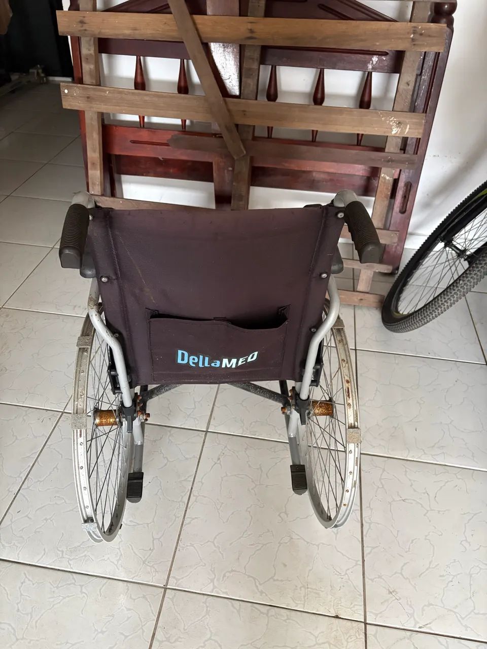 Cadeira de roda Dellamed D600 P/ 120kg  - Foto 2