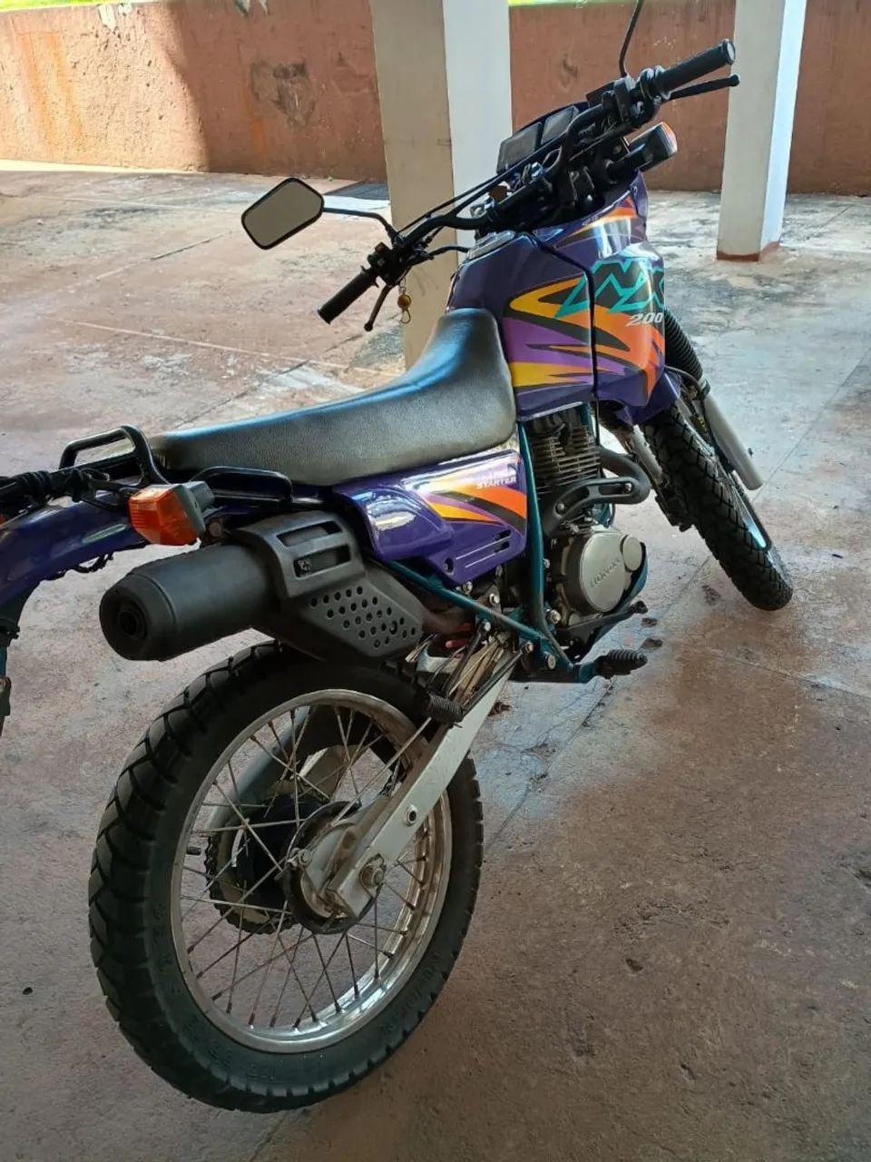 NX 200