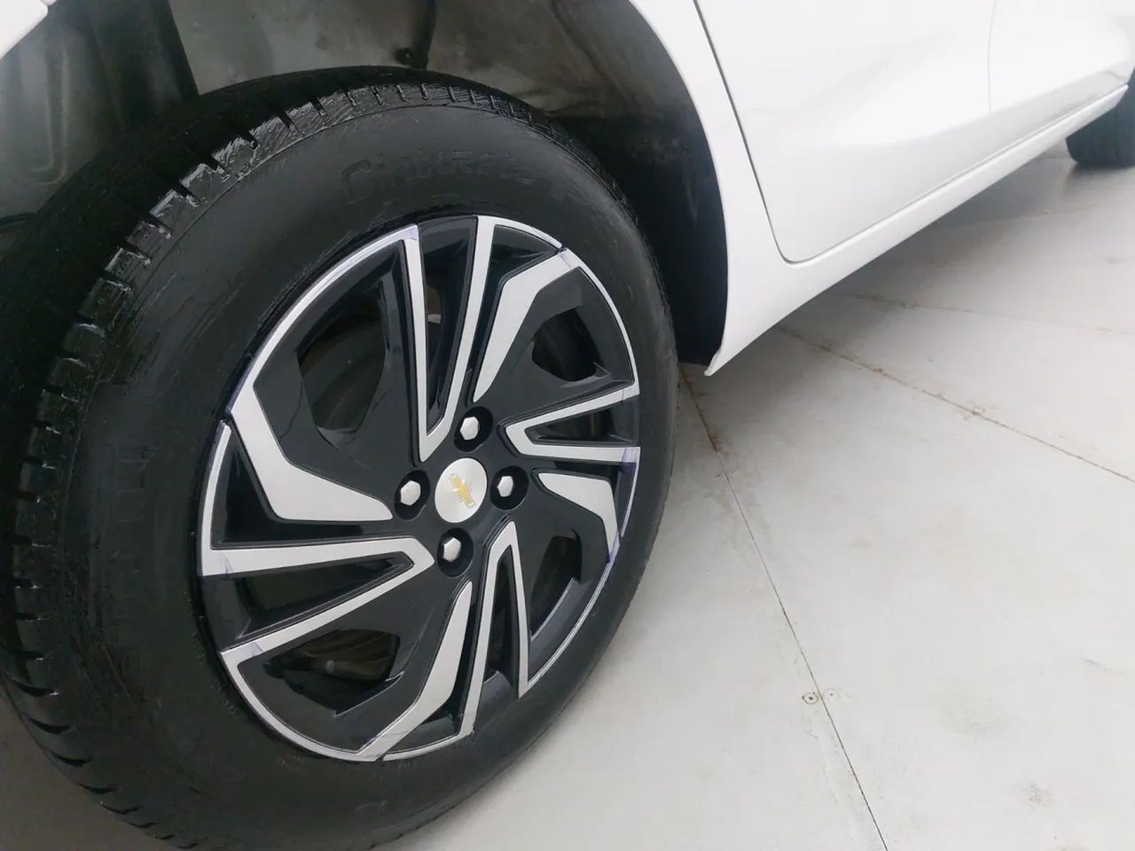 Chevrolet Onix Hatch 1.0 12V Flex Mec. 4P, foto 14 de 18