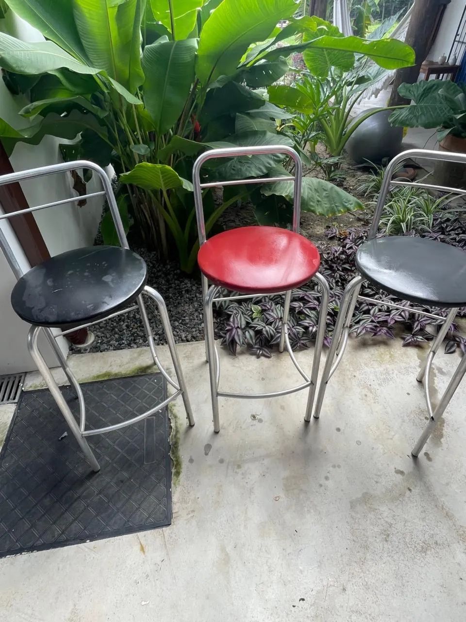 Kit 3 Banquetas Altas de Alumínio - R$ 150
