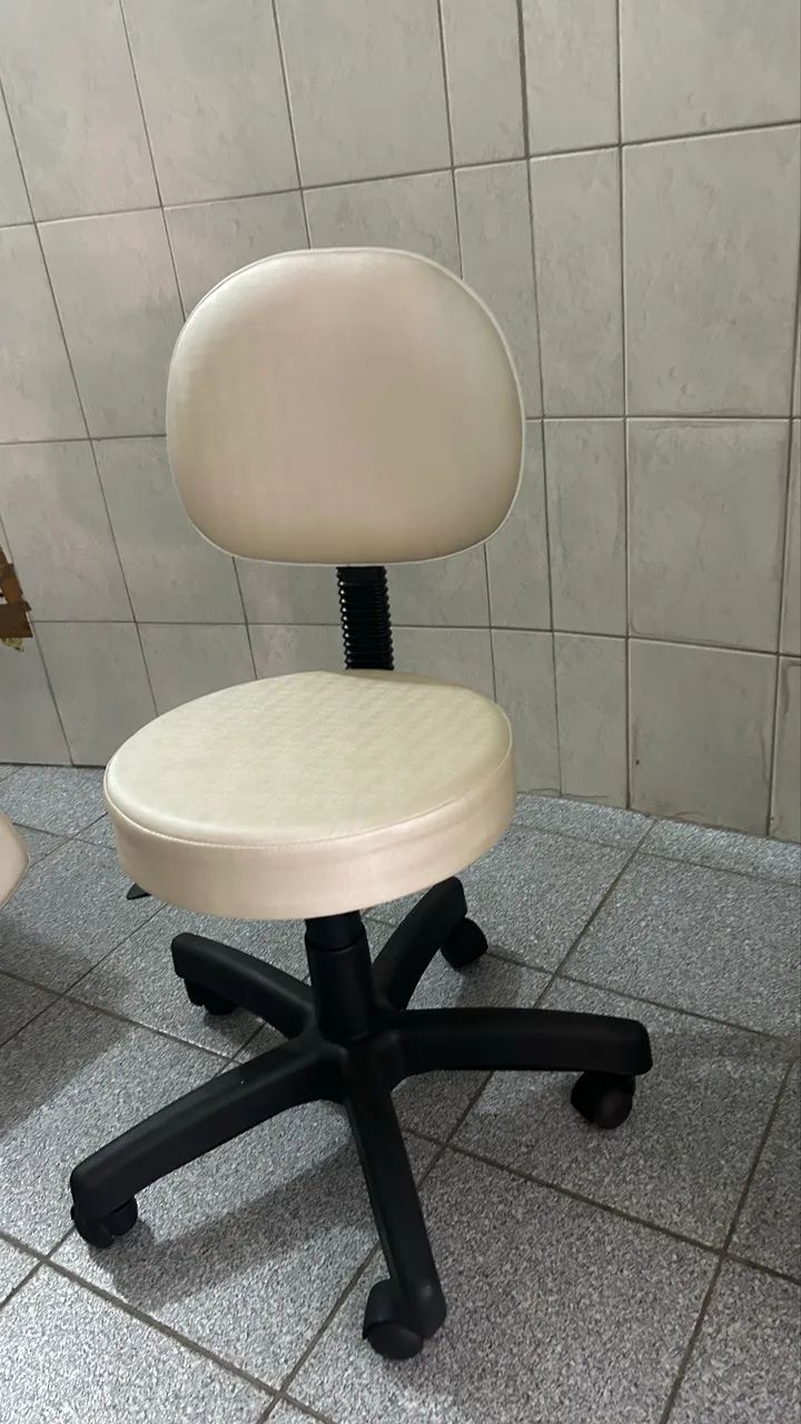 Cadeira dobrável de procedimento + mocho  - Foto 4