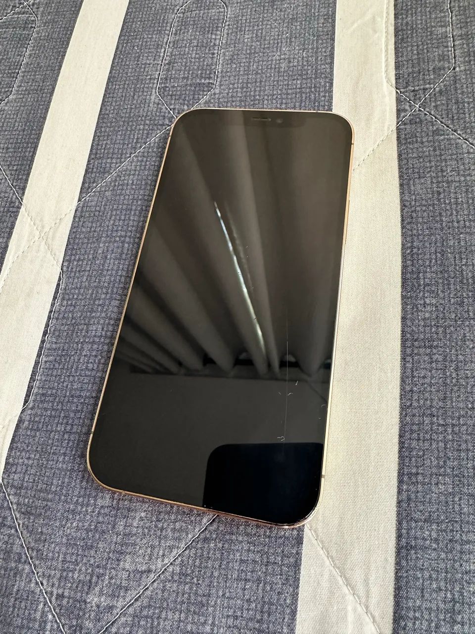 iPhone 12 Pro 256GB  $1600 - Foto 4