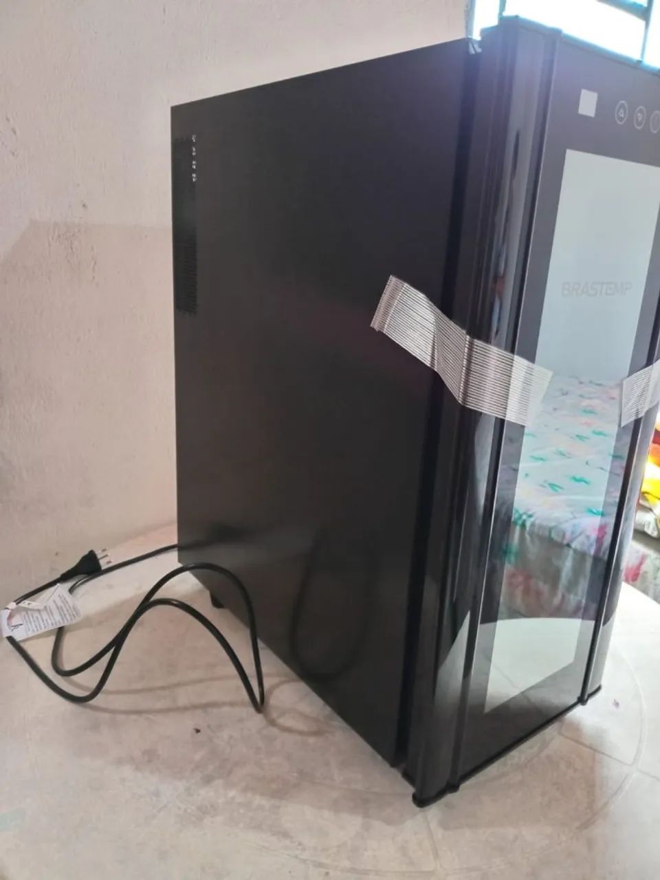 Adega climatizada nova na caixa nunca usada  - Foto 2