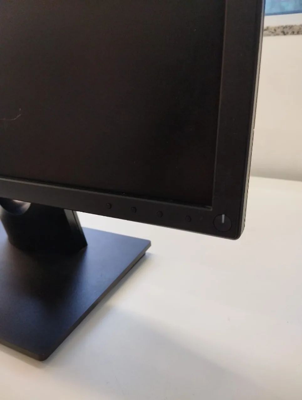 Monitor Dell LED 18,5" Com Base Original Organizadora de Cabos - Foto 5