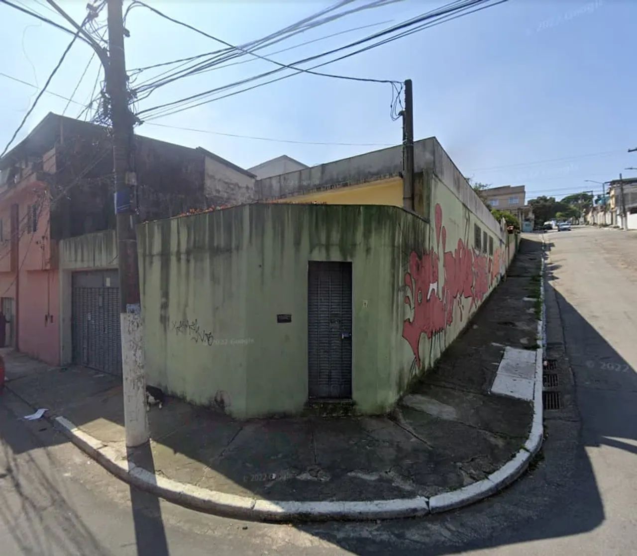 Casa comercial na Rua Batuíra, 400  250 m²