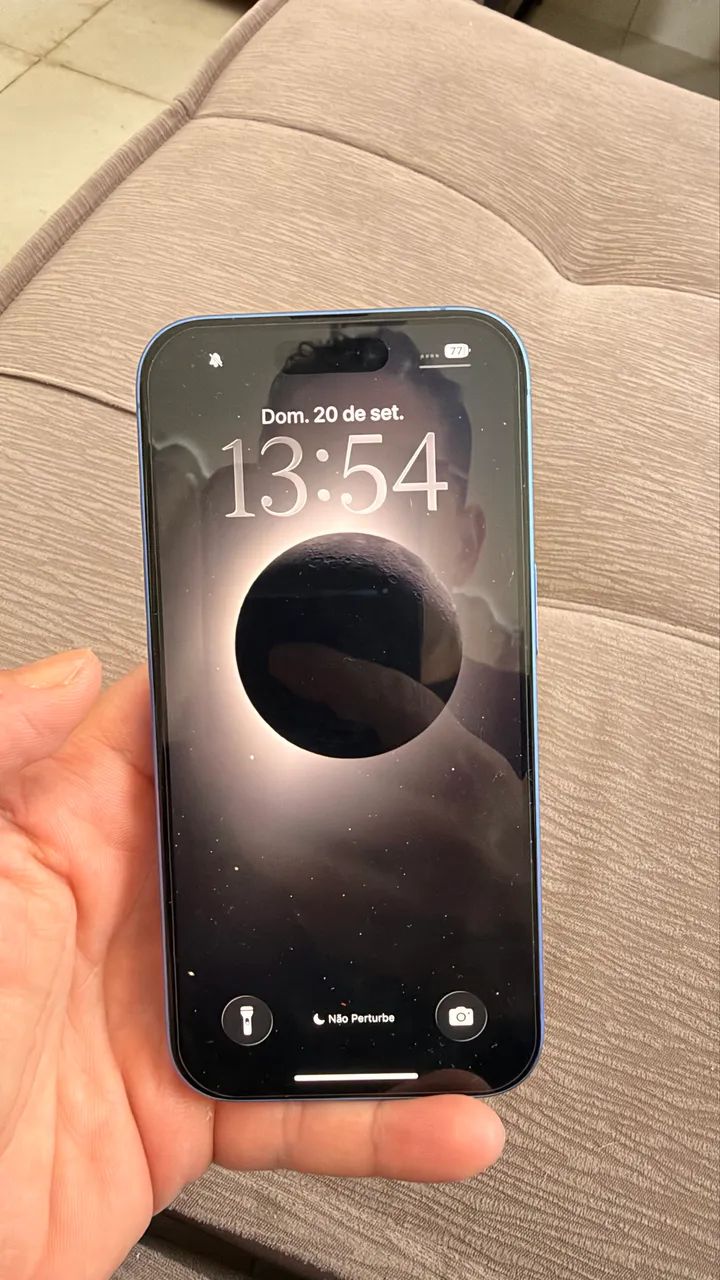 iPhone 16