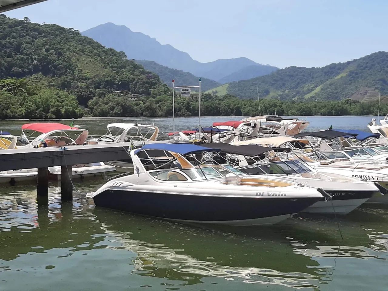 Vendo lancha Euroboats 26 pés 