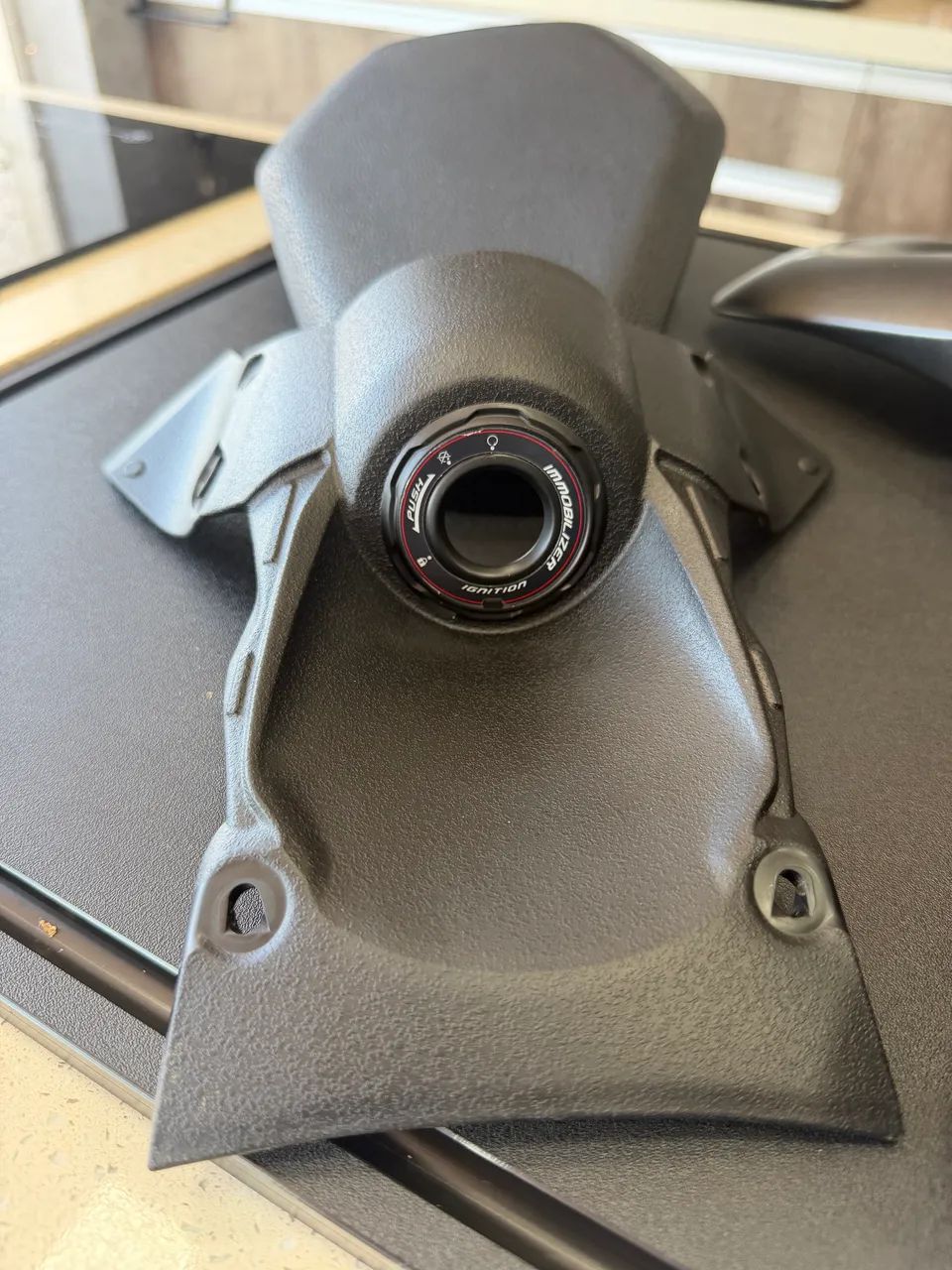 Peças originais Kawasaki Z900 2026 novas - banco garupa e