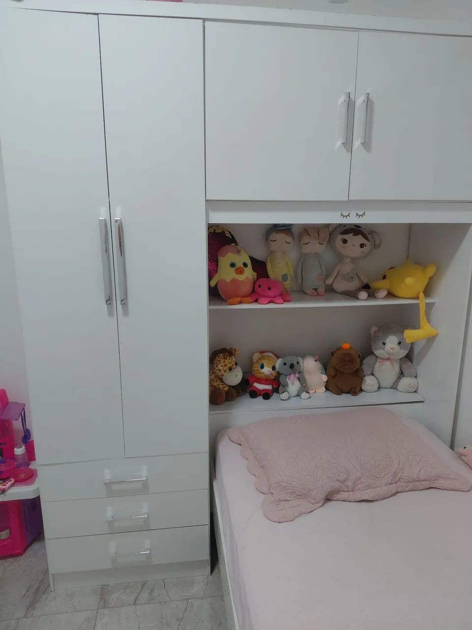 Guarda roupa com cabeceira e baú 