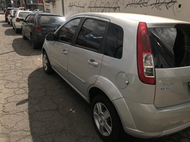 Ford Fiesta Hatch 1.6 - Foto 2