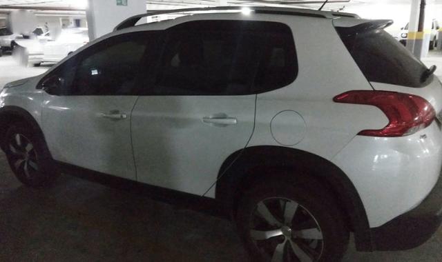 Peugeot 2008 Griffe 1.6 Flex Automático 14.000 km rodados, teto solar, única dona! - Foto 4