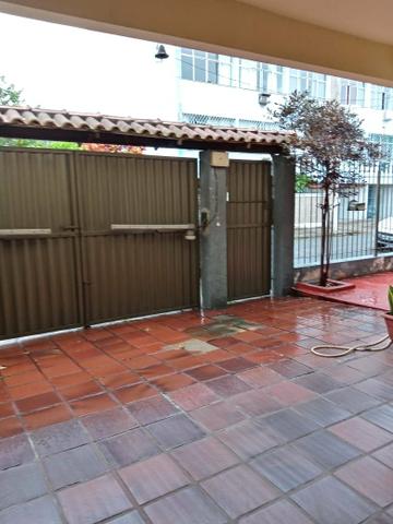 Casa de quatro quartos em Jucutuquara