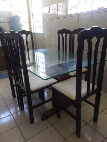 Mesa em madeira com tampo de vidro - Foto 3