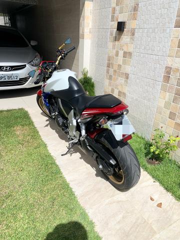 Moto HONDA CB 1000R - 2014 - Tricolor(Capitão América ) - Foto 5