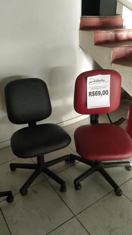 Cadeira Diretor 69,00 SEMI-NOVA - Foto 3