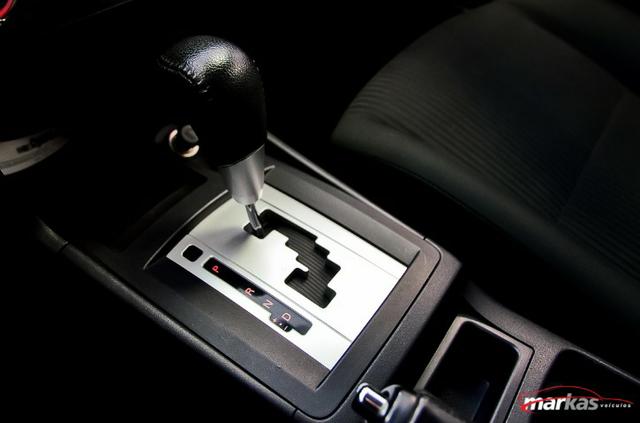 Lancer 2.0 160 Cv Automatico 61.000 Km 2013 - Foto 16