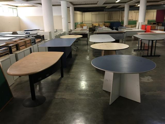 Mesa para reunião usada
