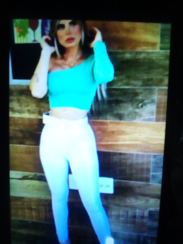 Calça feminina skiny com cinto