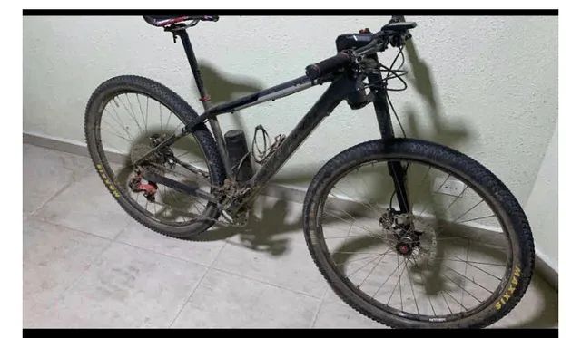 Cannondale Lefty Carbono aro 29 