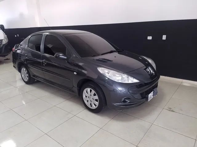 Peugeot 207 1.4 Sedan Xr Passion 8v 4p à venda em Curitiba - PR