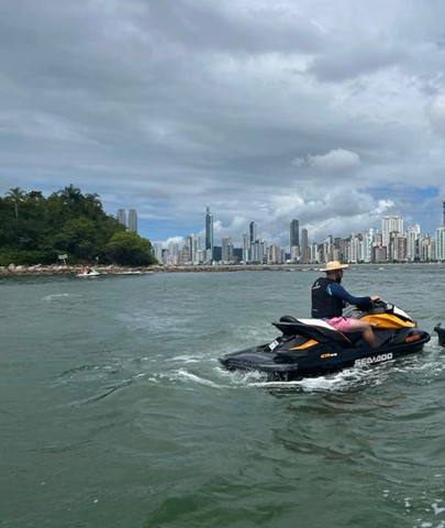 Jet ski Seadoo GTR 215 canhão