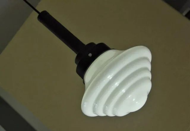 Luminaria Opaline Branca com Base de Metal - Original Anos 50 - Foto 6