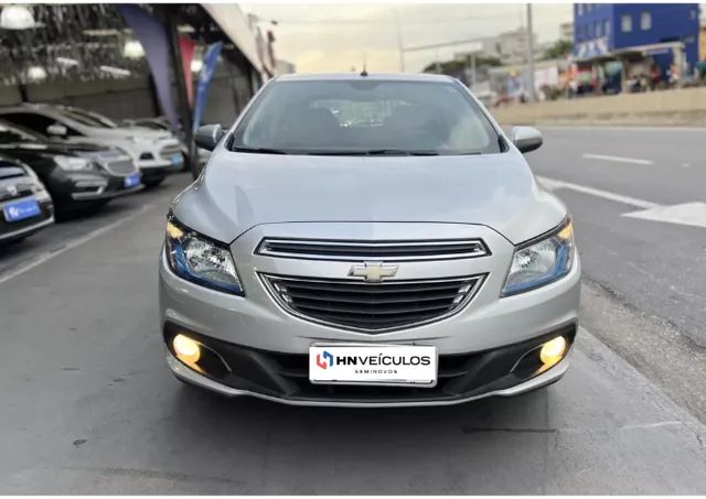 Chevrolet Onix ganha novidades na linha 2015 - preço parte de R$ 33.890