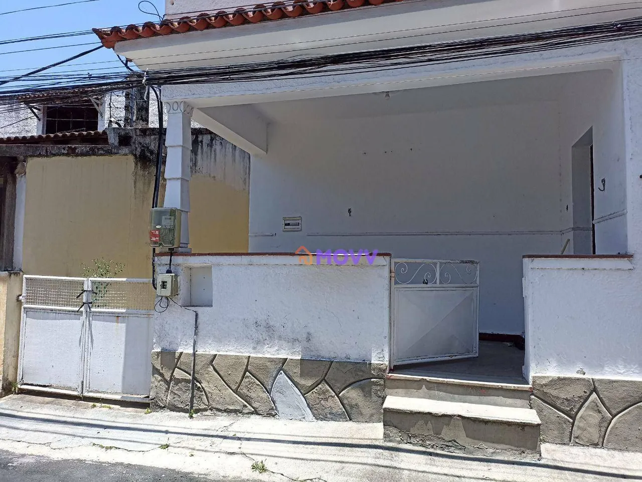 Viva com Segurança e Tranquilidade: Casa de 3 Quartos em Condomínio Fechado com Espaço par
