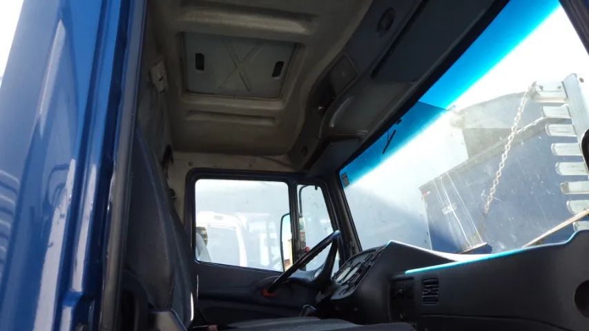  Caminhao Atego,Mercedes 1718 toco com bau de aluminio de 7 metros - Foto 3