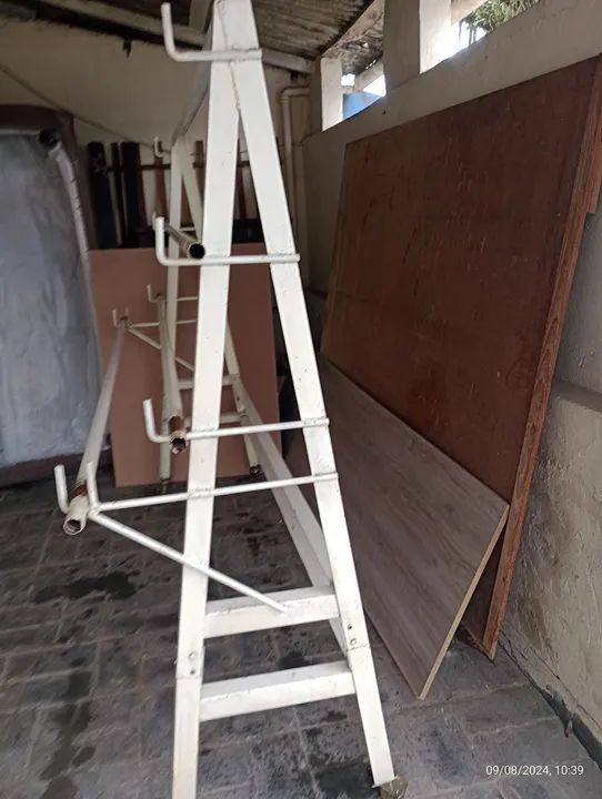 Super oferta. Expositor para tecidos com rodinhas. - Foto 4